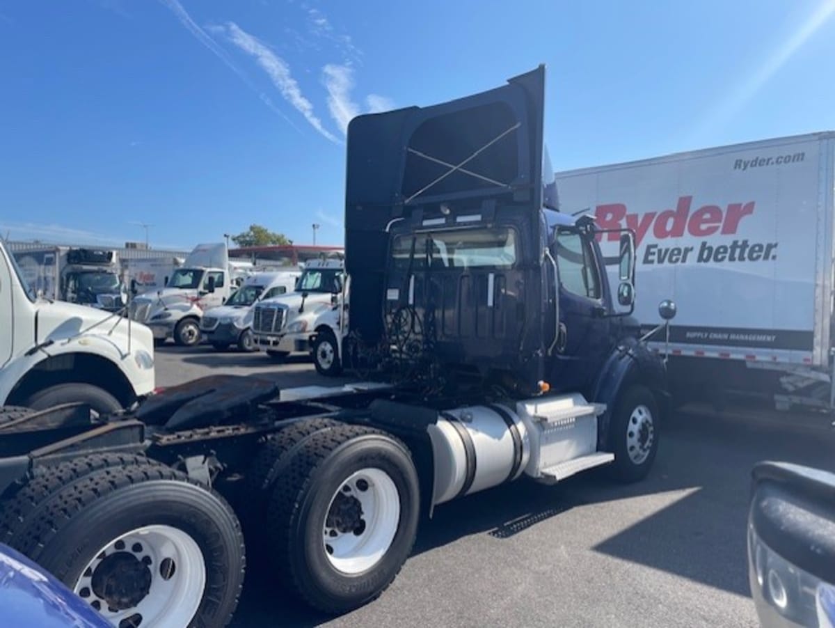 2020 Freightliner M2 112 - image 4