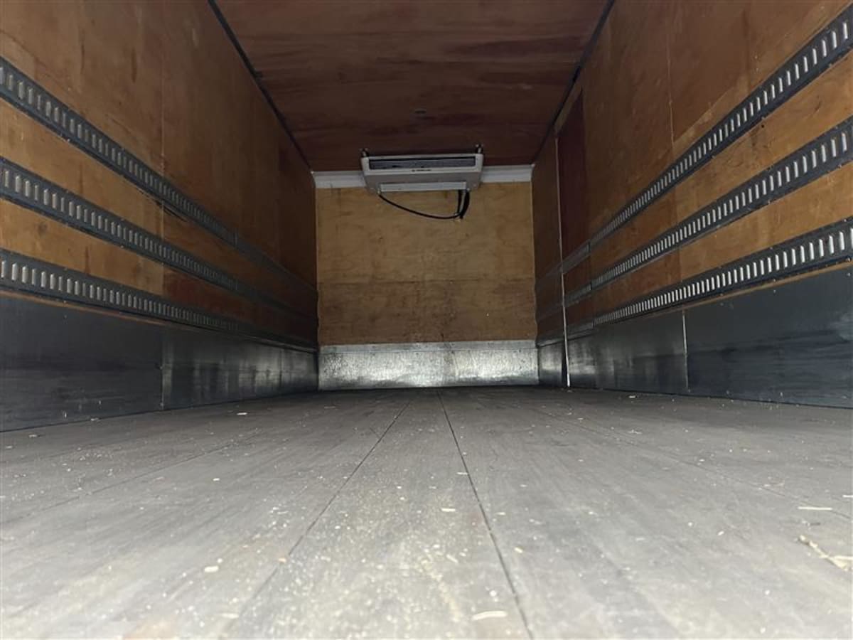 2020 Freightliner/Mercedes M2 106 884609