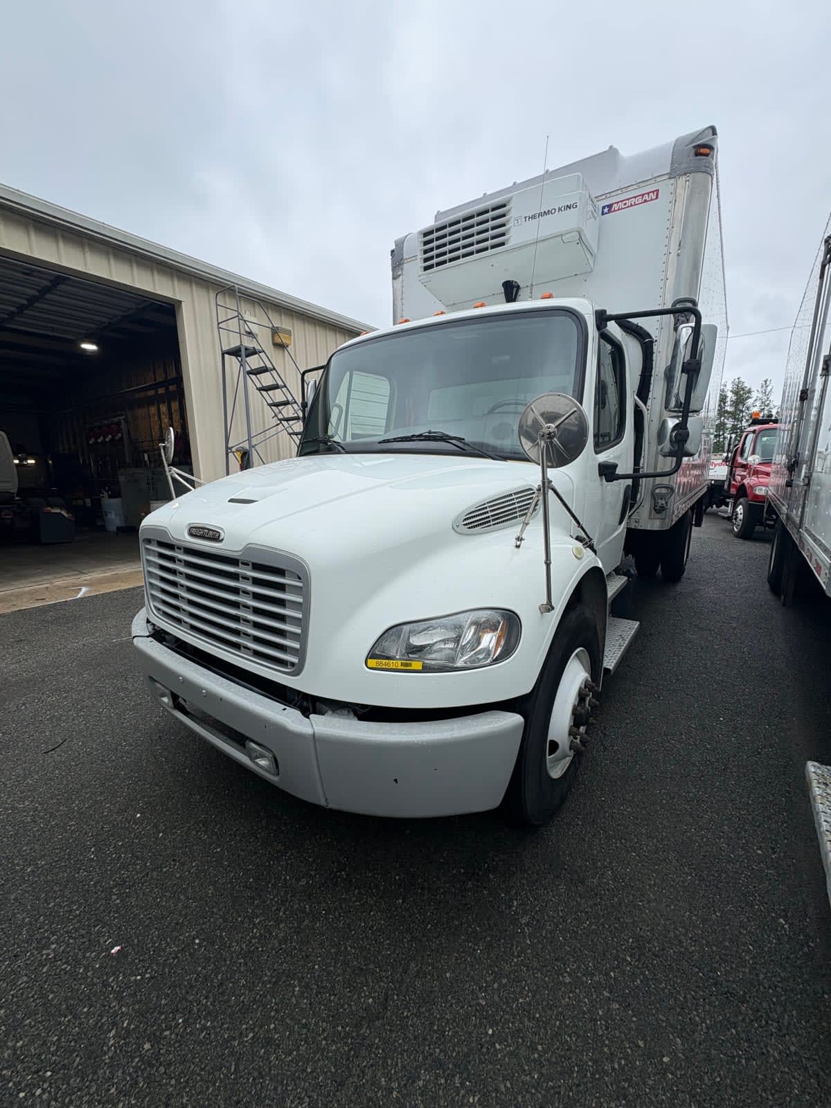 2020 Freightliner/Mercedes M2 106 884610