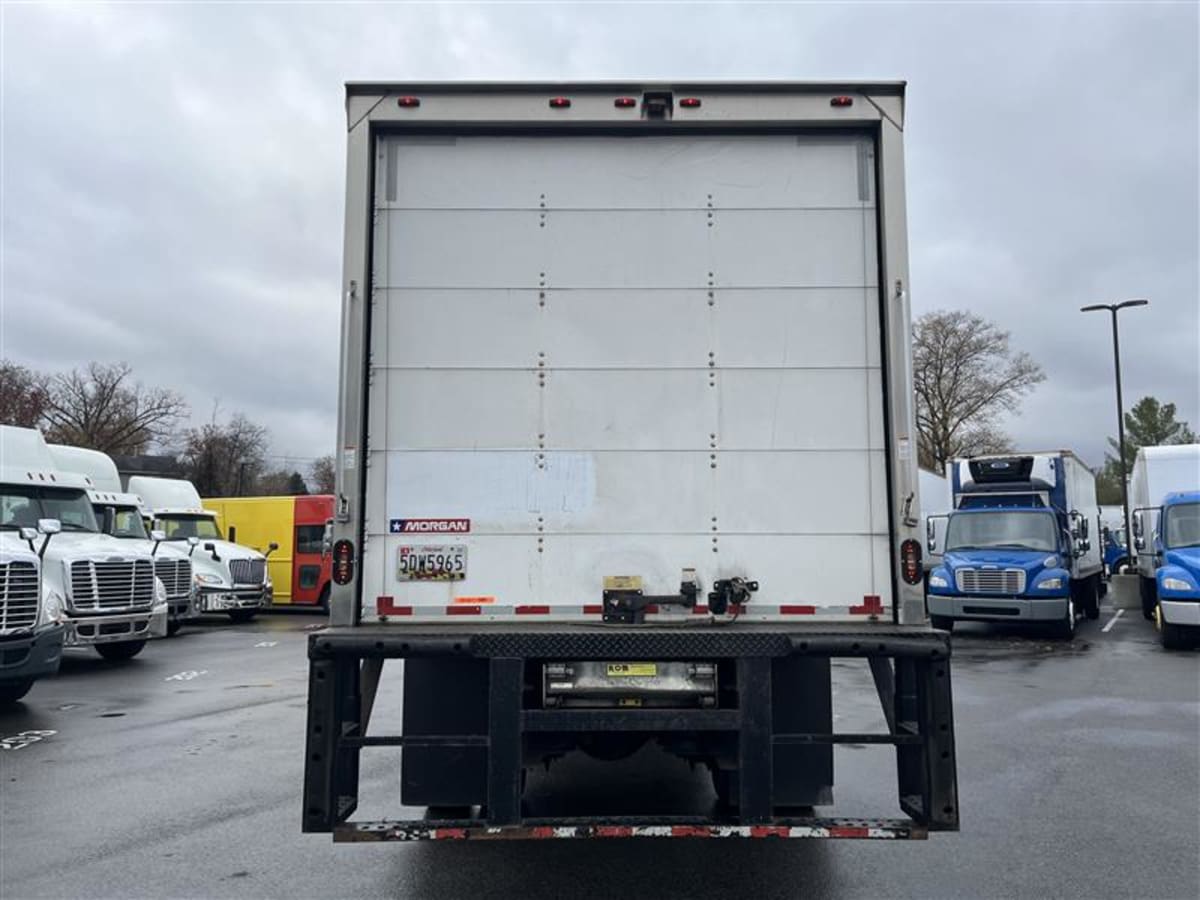 2020 Freightliner/Mercedes M2 106 884611