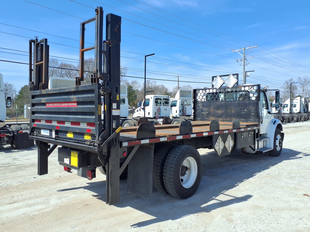 2019 Freightliner/Mercedes M2 106 884671