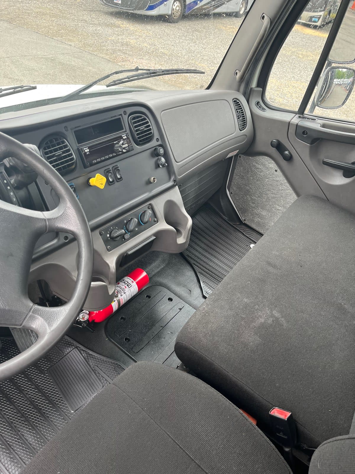 2019 Freightliner M2 106 in Ashland, VA — photo 7