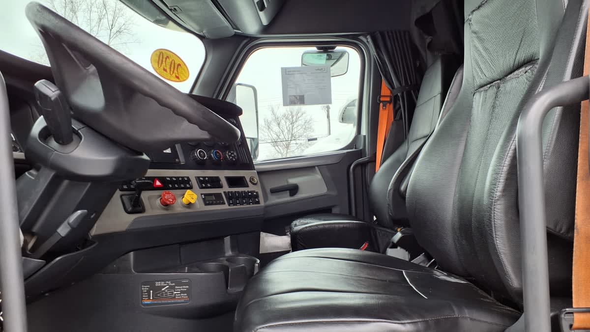 2020 Freightliner/Mercedes NEW CASCADIA PX12664 884758