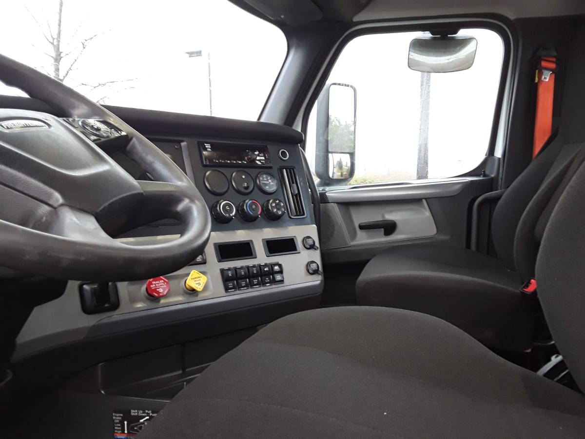 2019 Freightliner/Mercedes NEW CASCADIA PX12664 884787