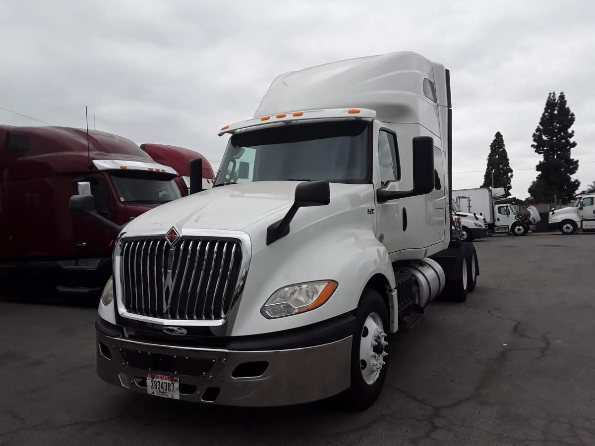 2019 Navistar International LT625 SLPR CAB 884891
