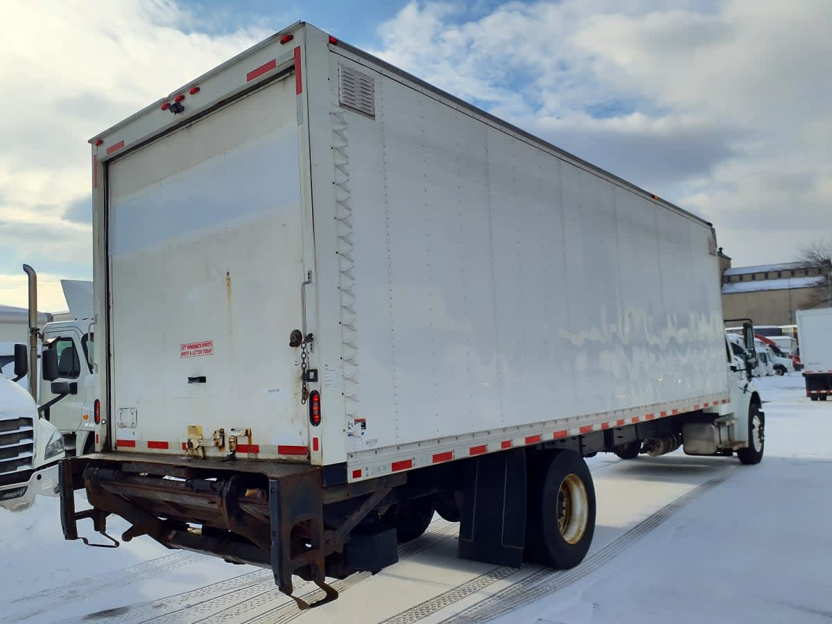 2020 Freightliner/Mercedes M2 106 884903