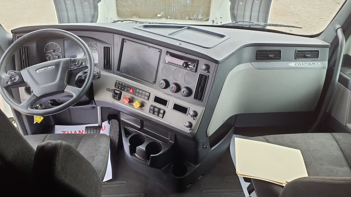 2020 Freightliner/Mercedes NEW CASCADIA PX12664 884933
