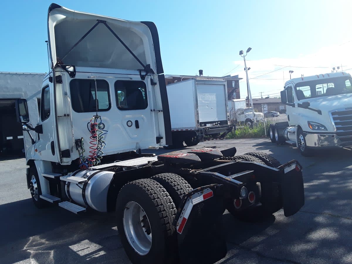 2020 Freightliner/Mercedes CASCADIA 125 884946