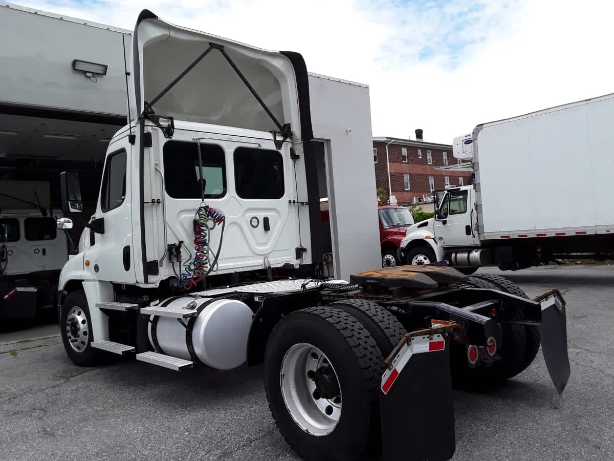 2020 Freightliner/Mercedes CASCADIA 125 884947