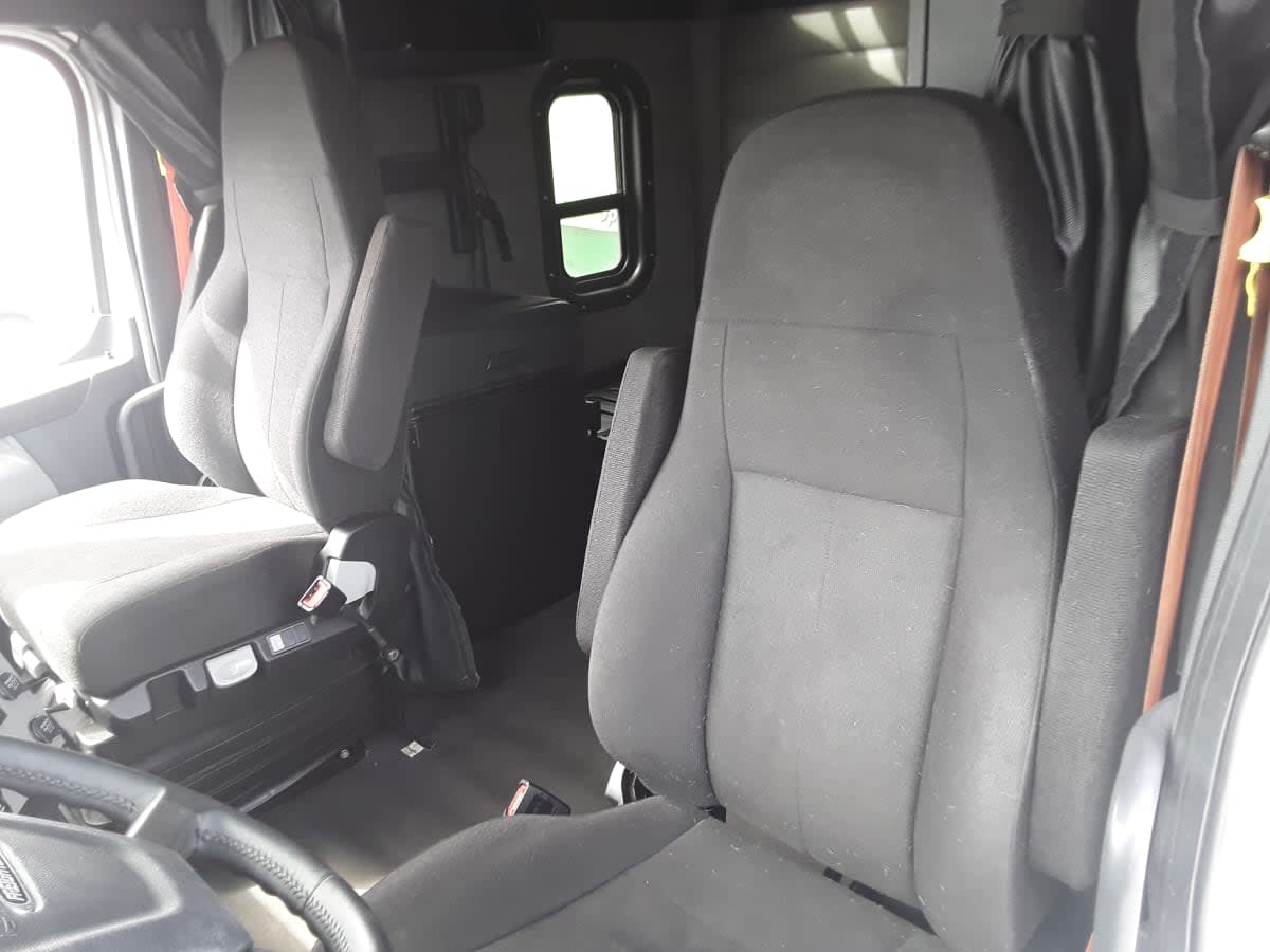 2020 Freightliner/Mercedes NEW CASCADIA PX12664 884964