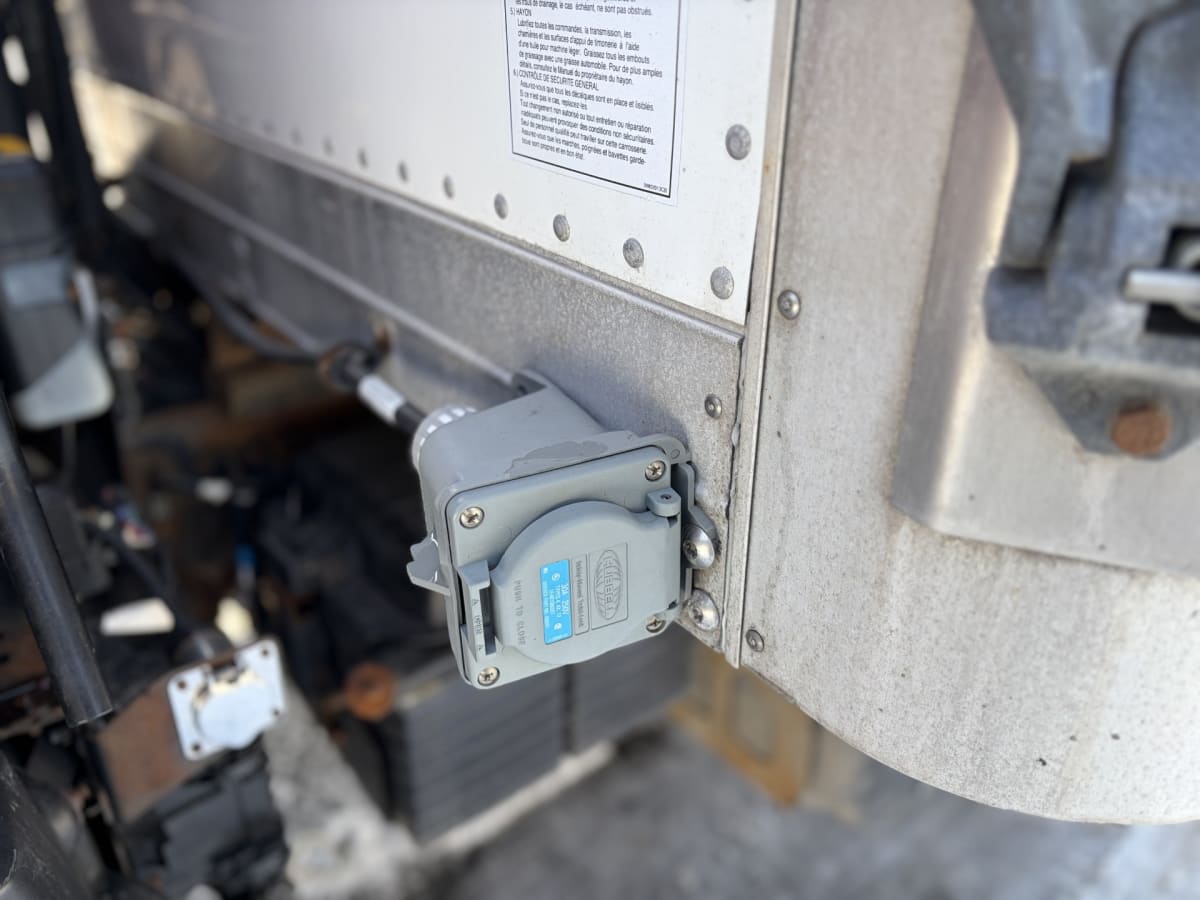 2019 Hino HINO 195 885289