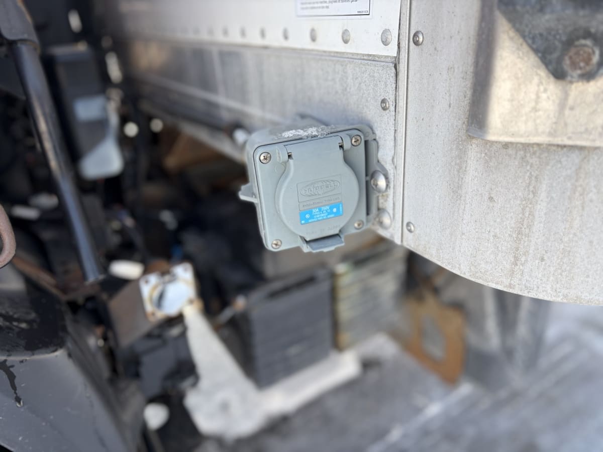 2019 Hino HINO 195 885290