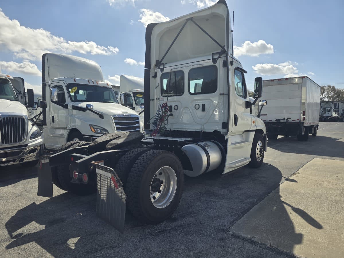 2020 Freightliner - image 6