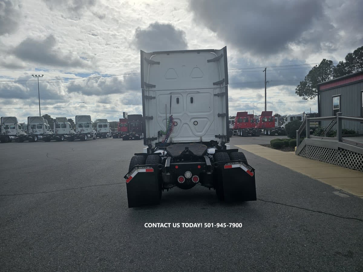 2020 Freightliner - image 5