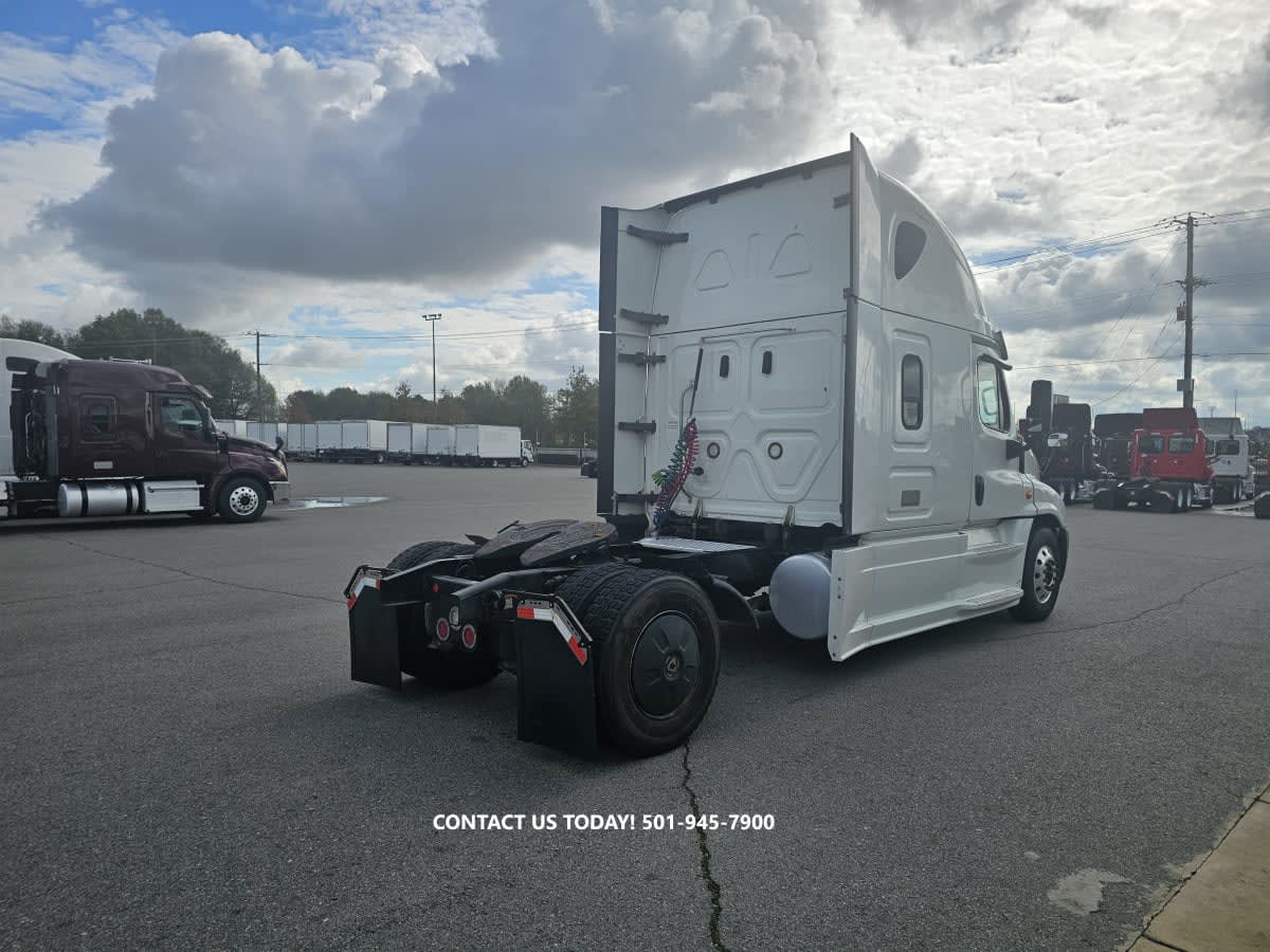 2020 Freightliner - image 4