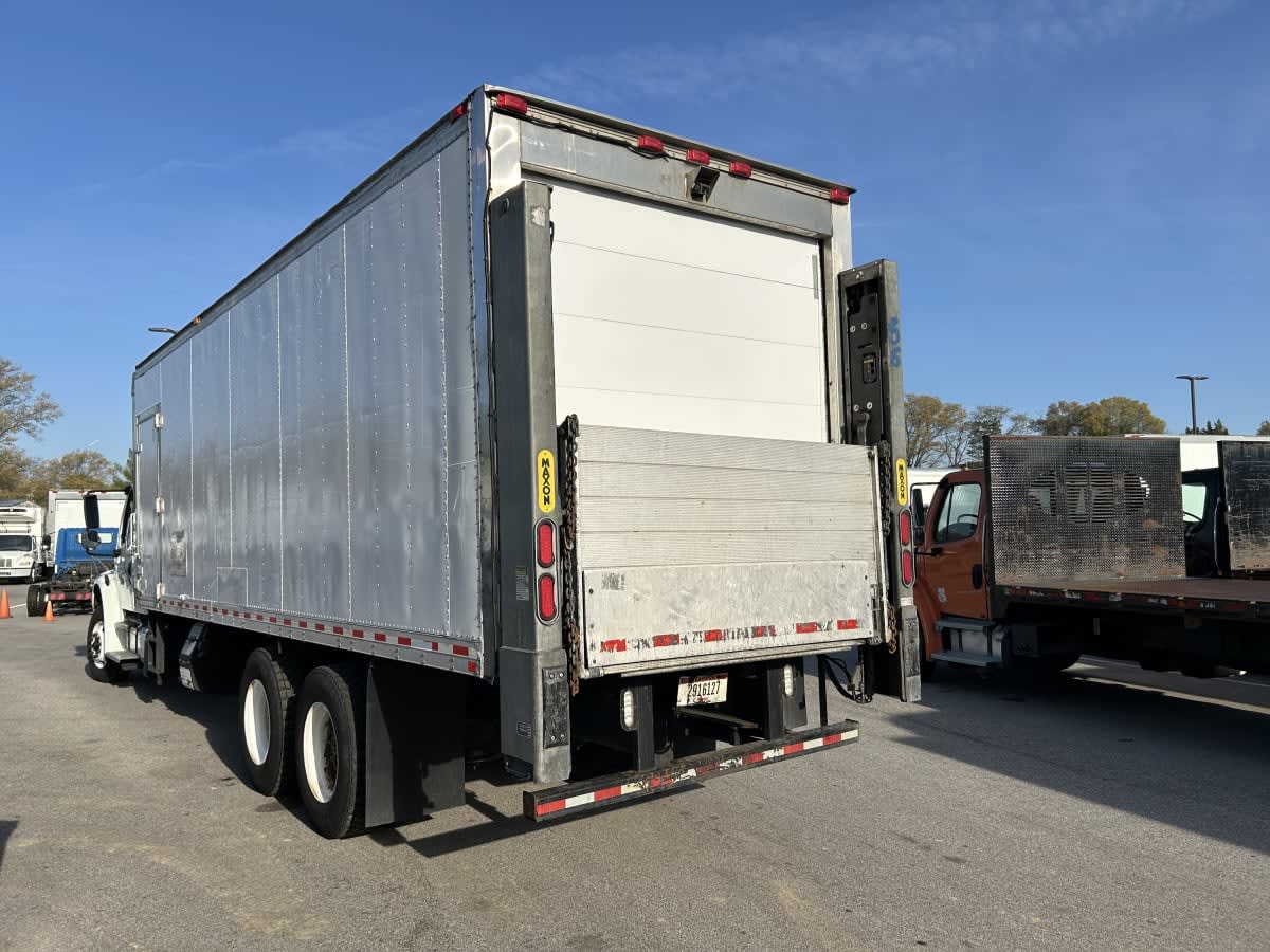 2020 Freightliner M2 106 - image 6