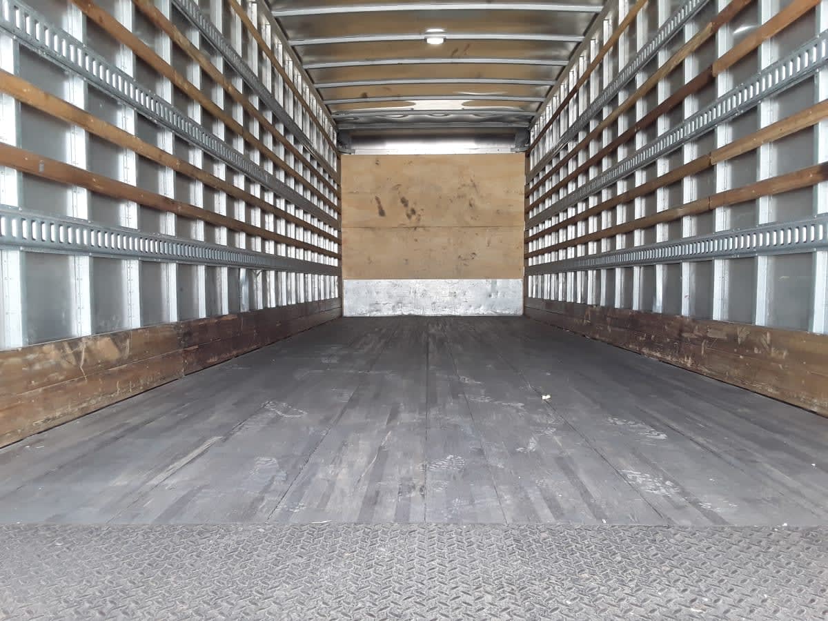 2020 Freightliner M2 106 885363