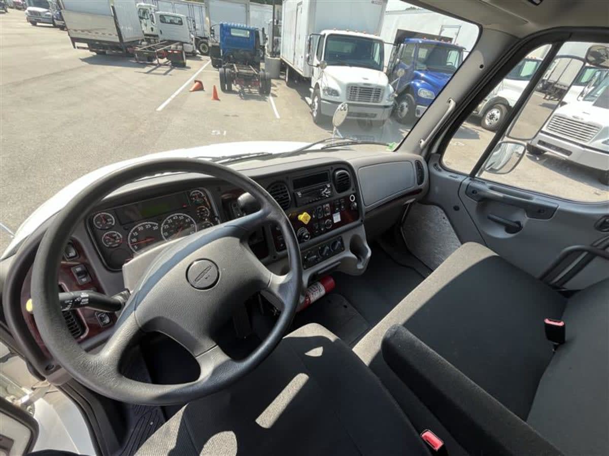 2019 Freightliner M2 106 885369