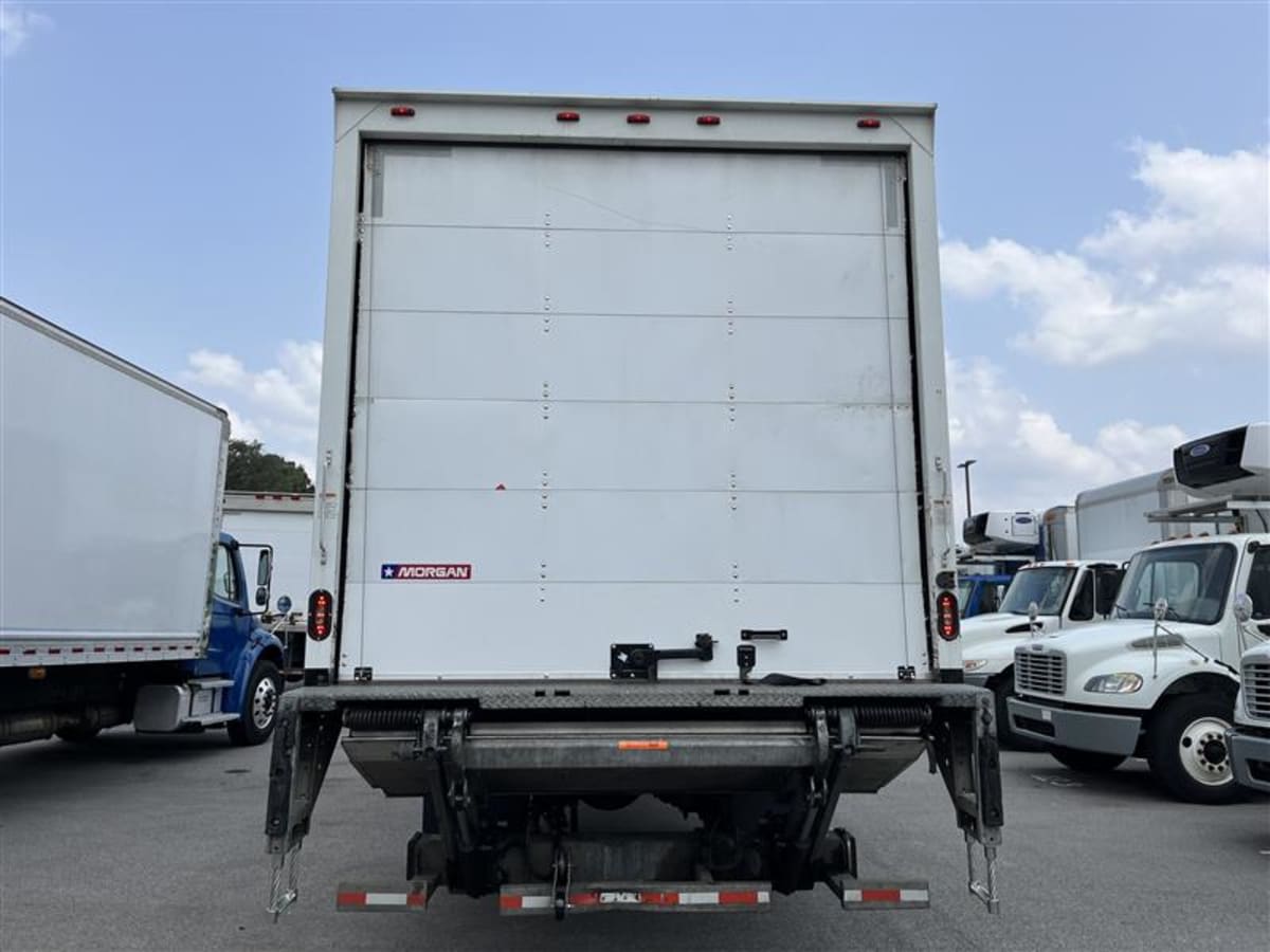 2019 Freightliner M2 106 885370