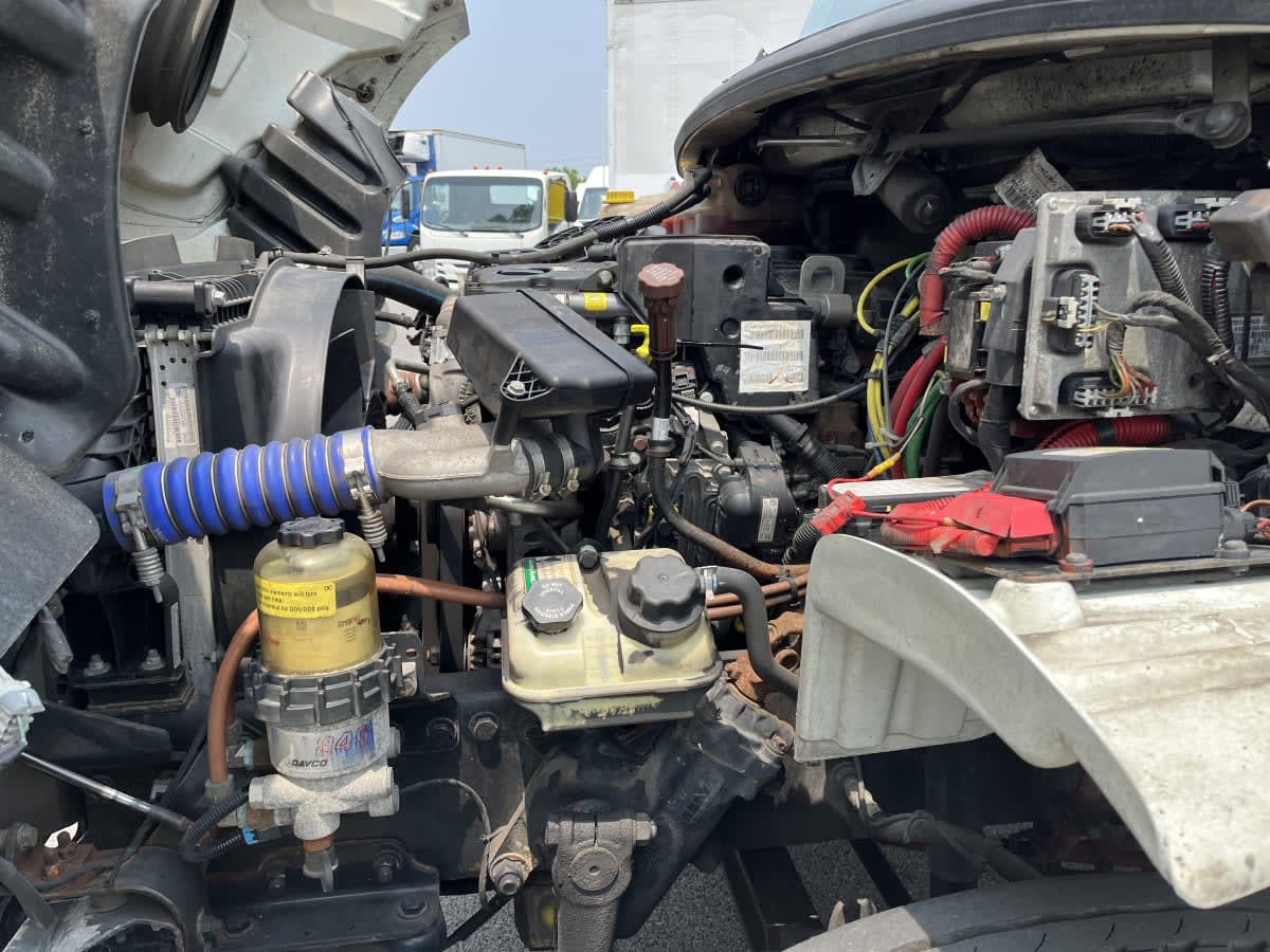 2019 Freightliner M2 106 885372