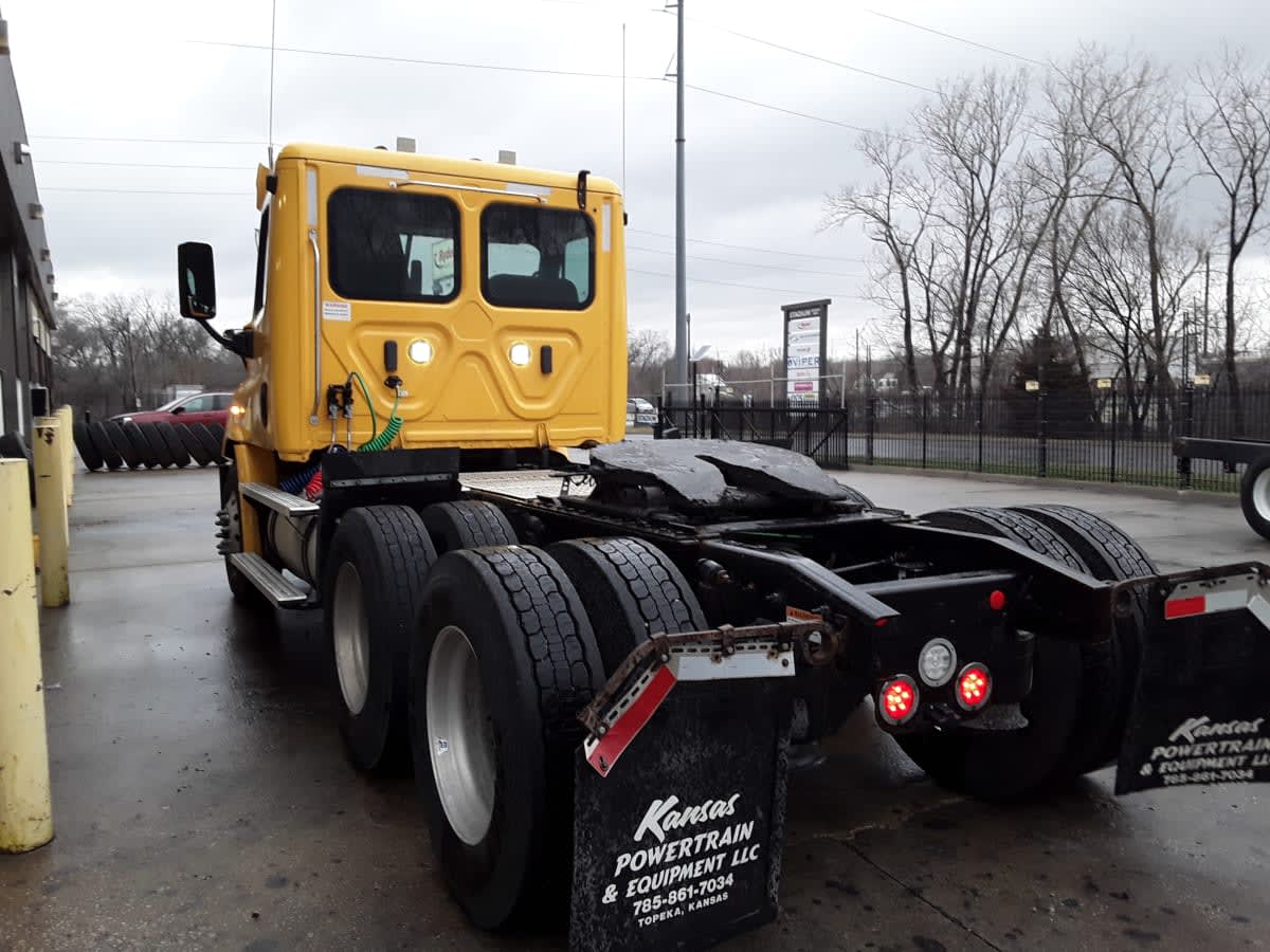 2020 Freightliner/Mercedes CASCADIA 113 885376