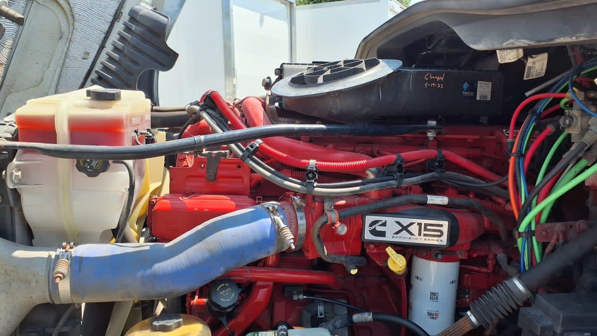 2020 Freightliner Cascadia in Warwick, RI — photo 8