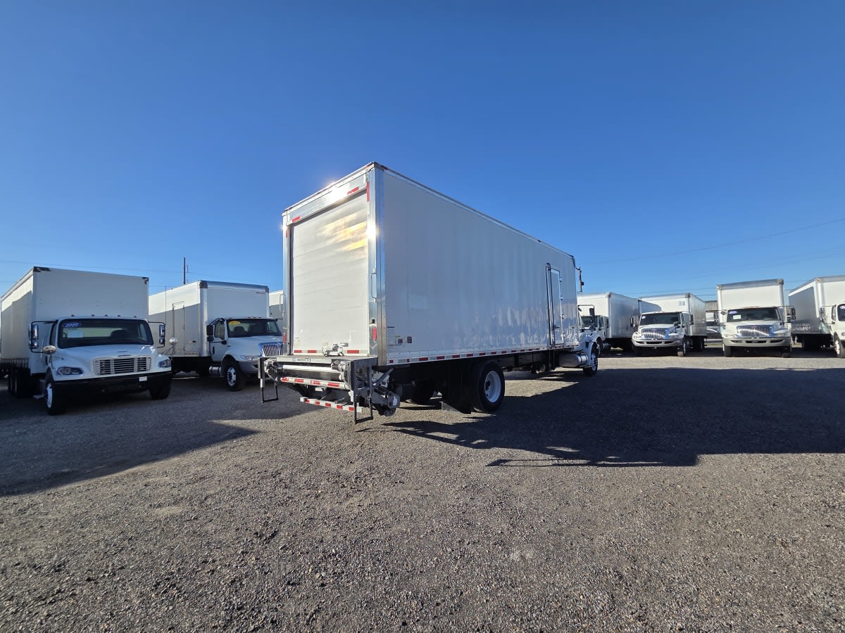 2019 International 4300 - image 4