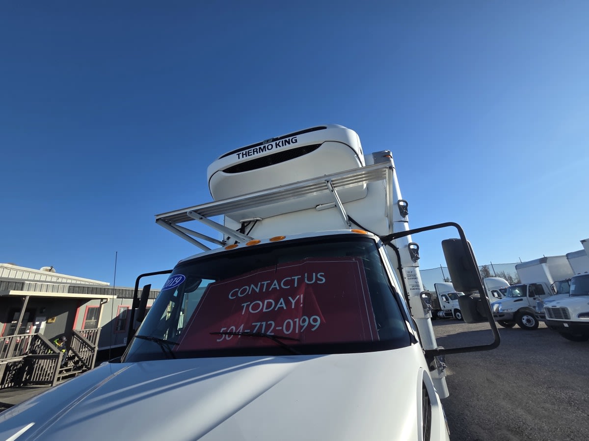 2019 International 4300 - image 7