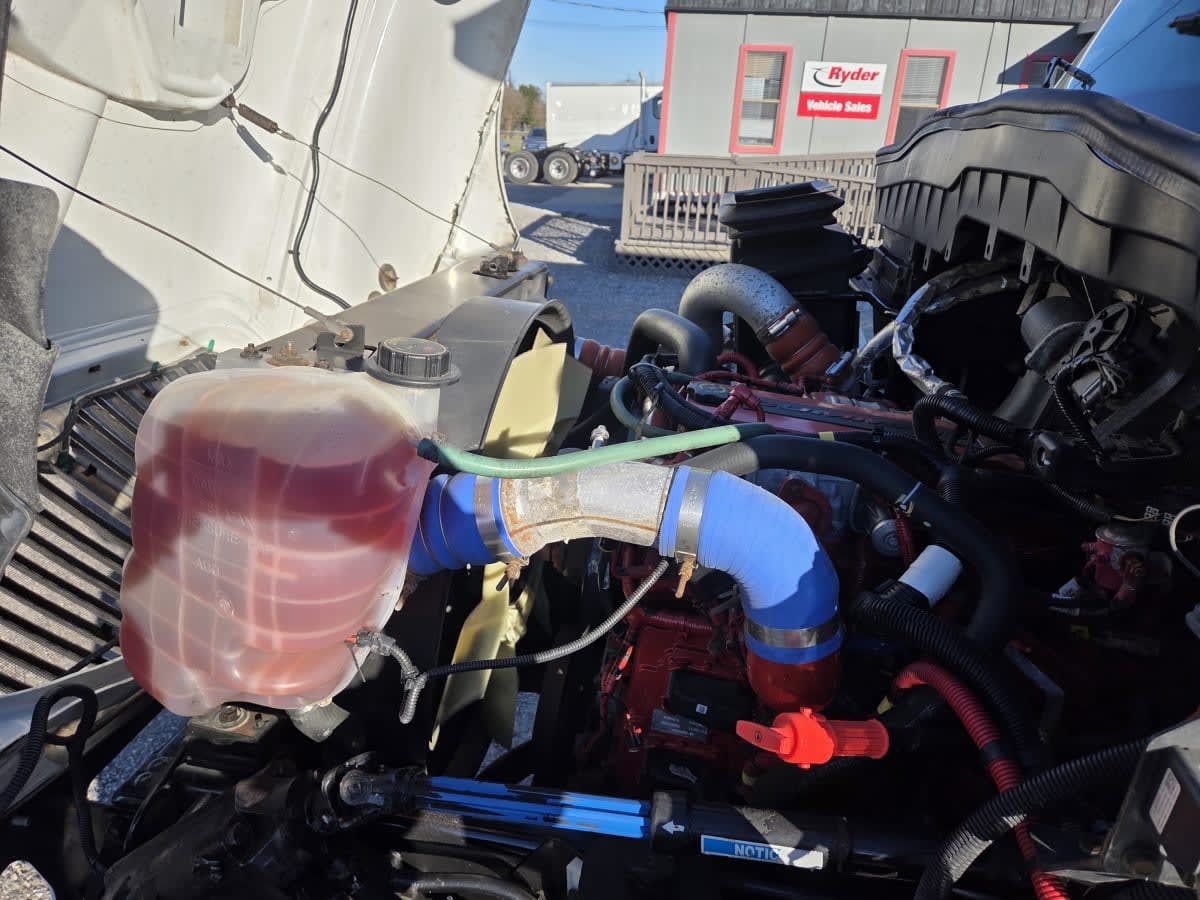 2019 International 4300 - image 10