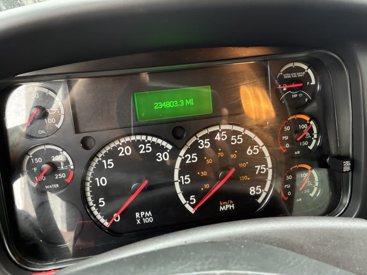 2020 Freightliner/Mercedes M2 106 885890