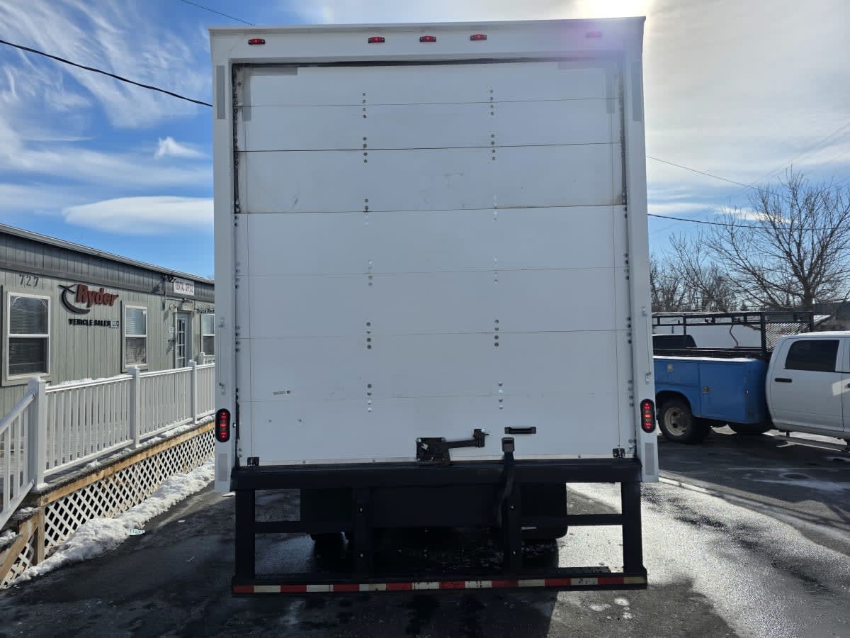 2020 Freightliner/Mercedes M2 106 885891