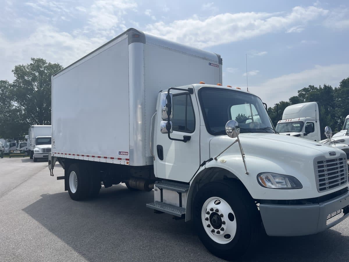 2020 Freightliner M2 106 in Beltsville, MD — photo 3