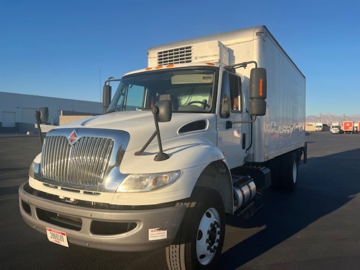 2019 Navistar International 4300 886410