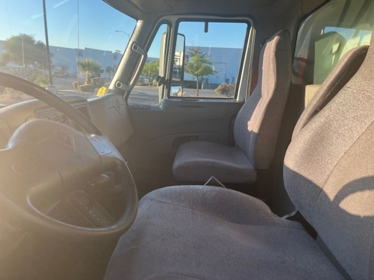 2019 Navistar International 4300 886410