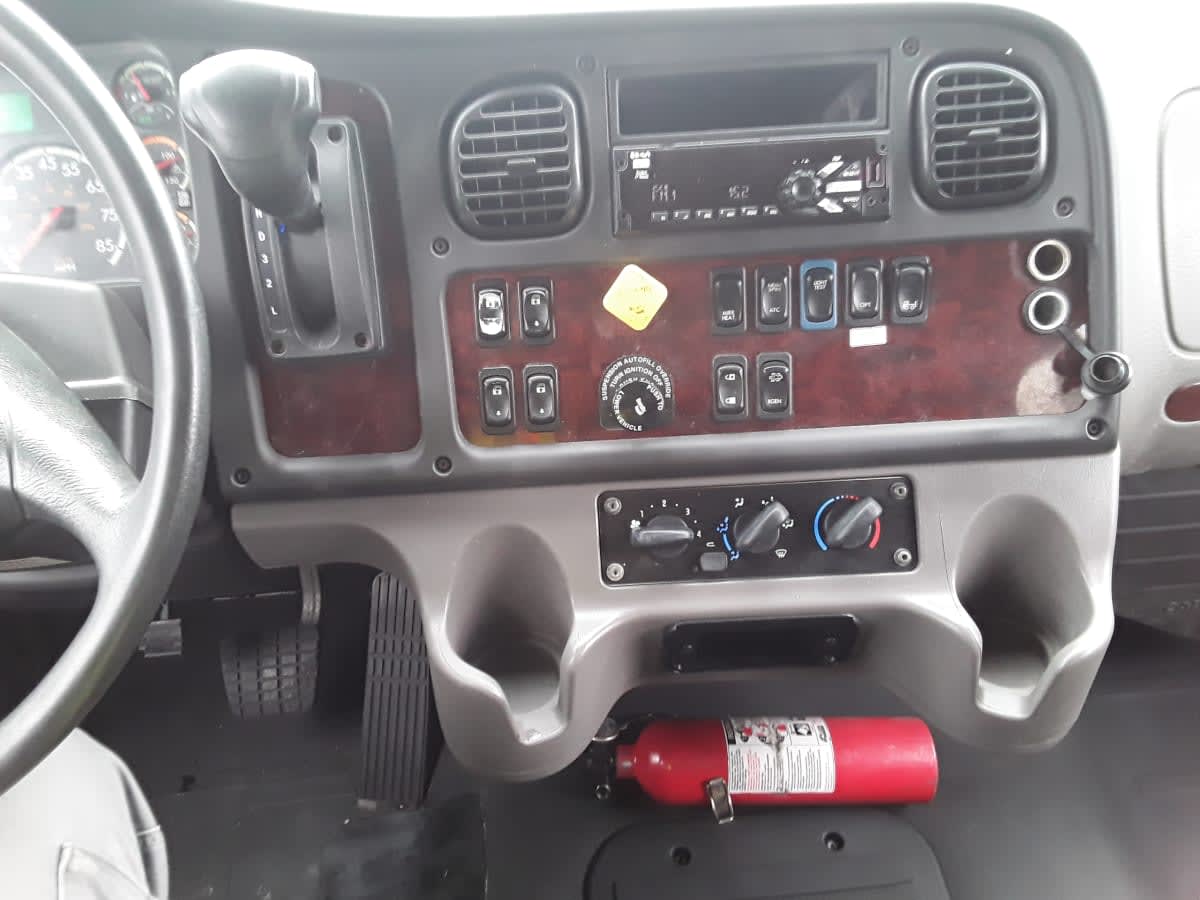 2019 Freightliner M2 106 886490