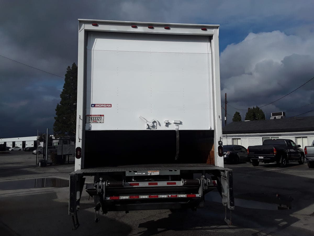 2019 Freightliner/Mercedes M2 106 894157