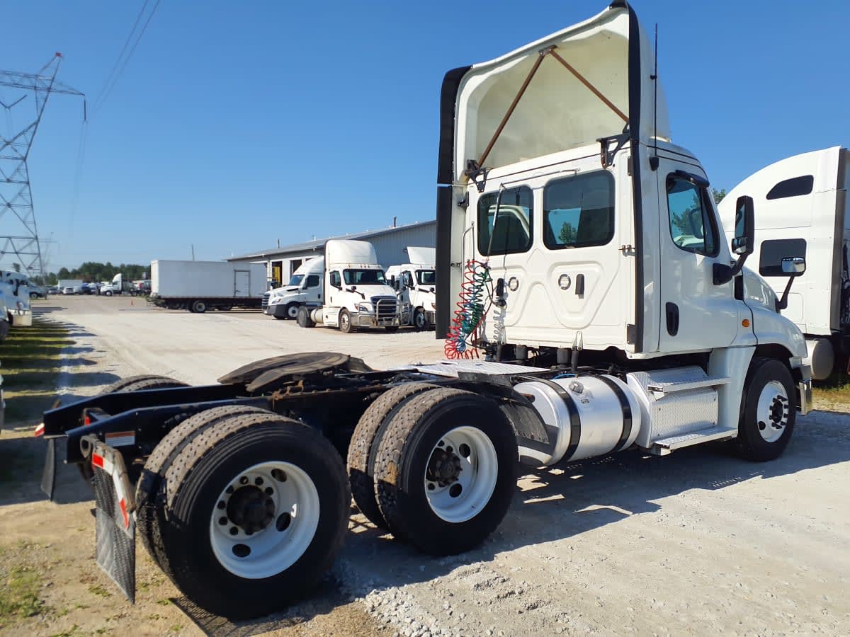 2020 Freightliner CASCADIA 125 894242