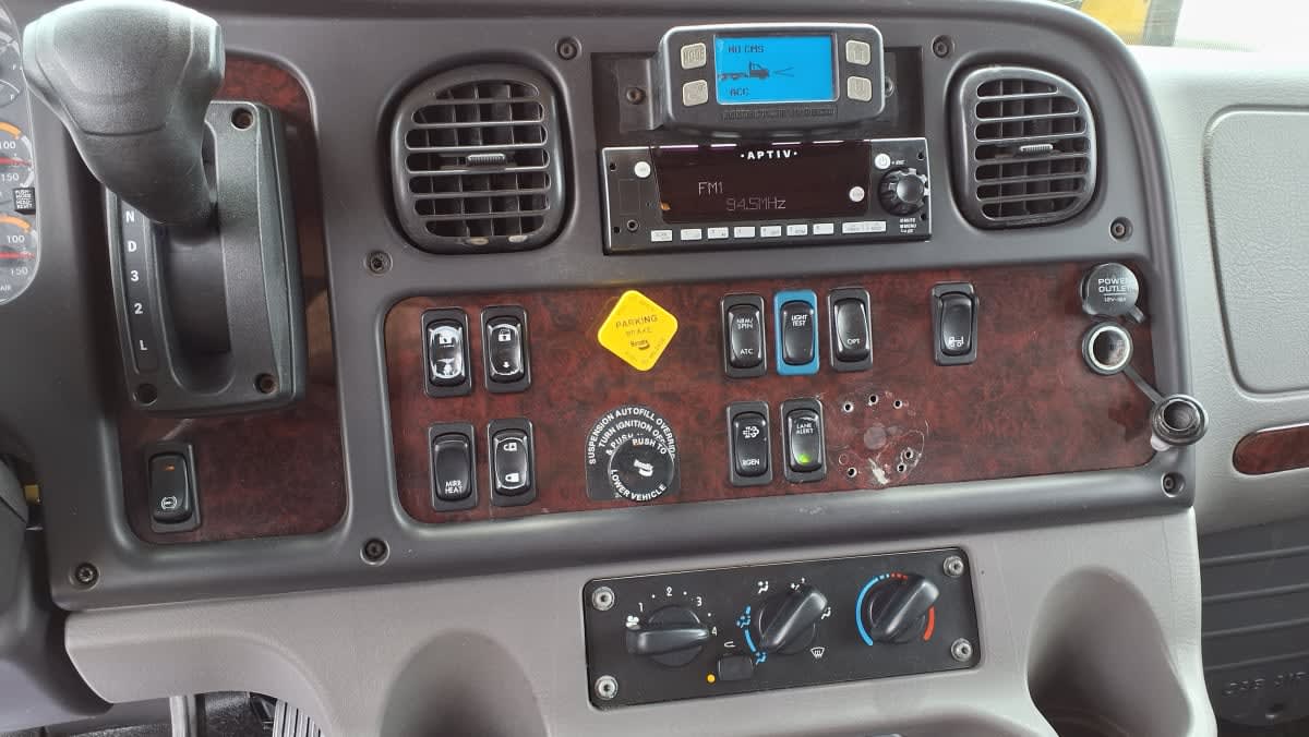 2019 Freightliner/Mercedes M2 106 894248