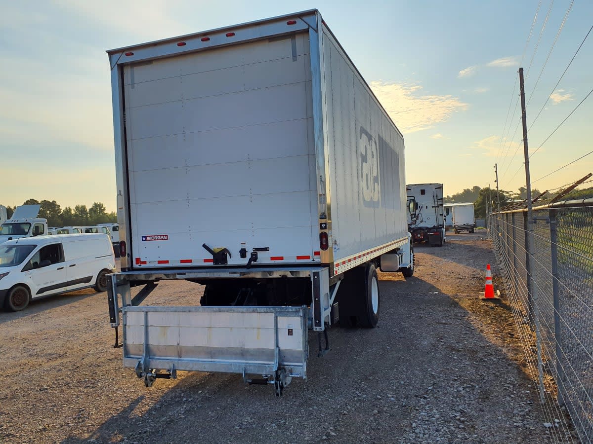 2020 Freightliner M2 106 894283
