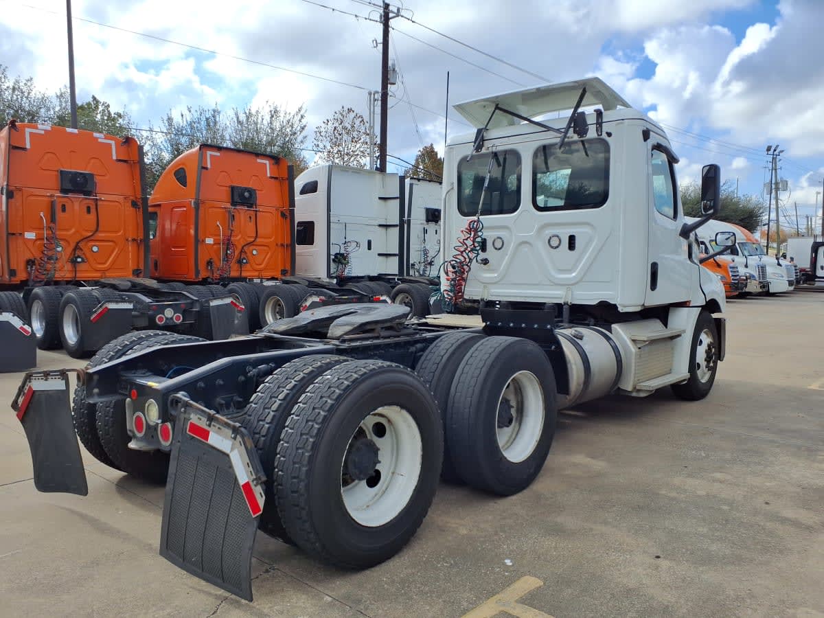 2020 Freightliner/Mercedes NEW CASCADIA PX12664 894327