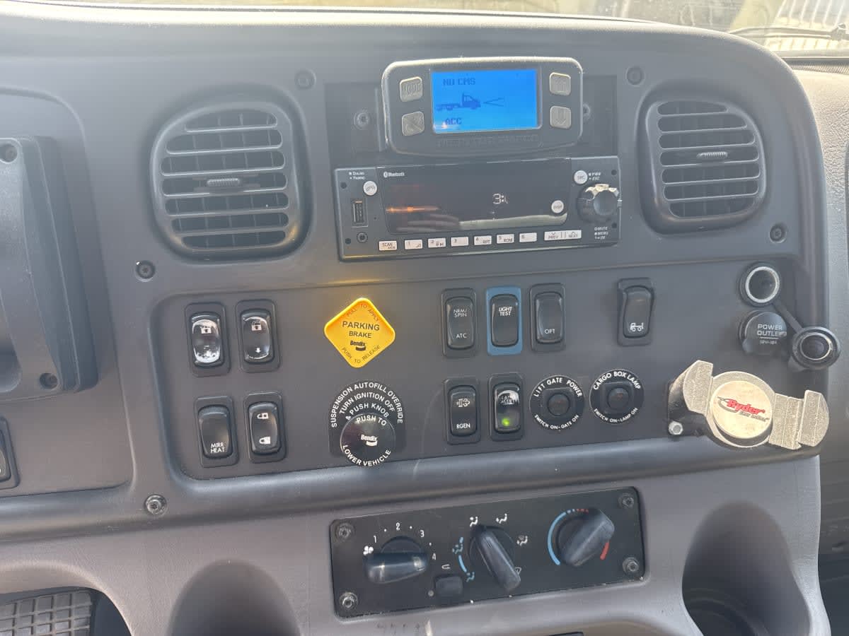 2019 Freightliner/Mercedes M2 106 894667