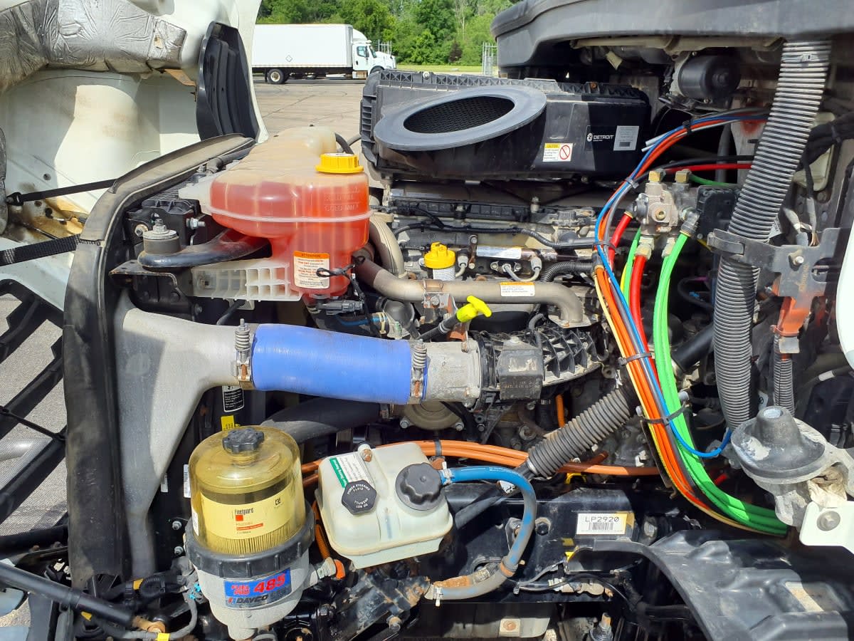 2020 Freightliner Cascadia in Oak Creek, WI — photo 8