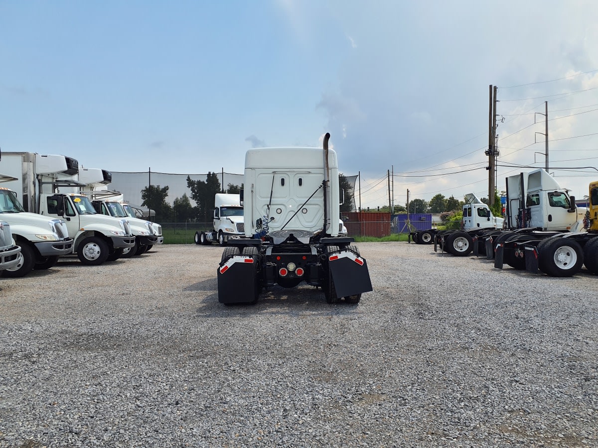 2020 Freightliner - image 5