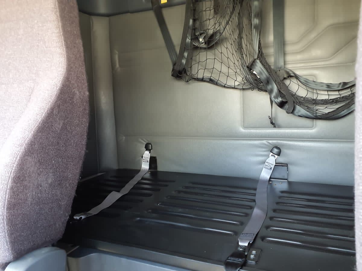 2020 Freightliner CASCADIA 113" DAYCAB 894916