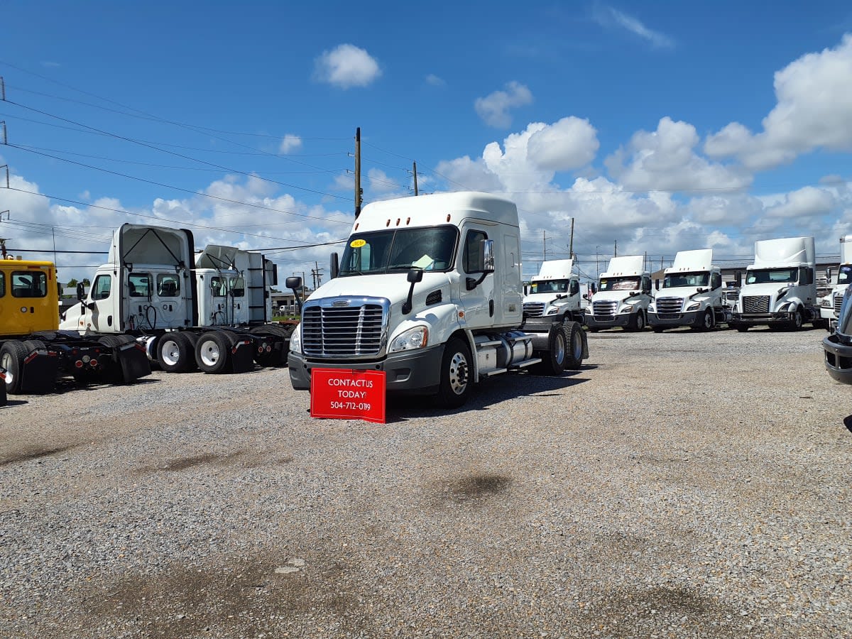 2020 Freightliner CASCADIA 113" DAYCAB 894916