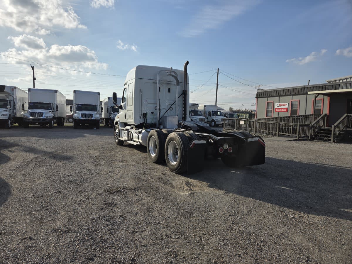 2020 Freightliner - image 6