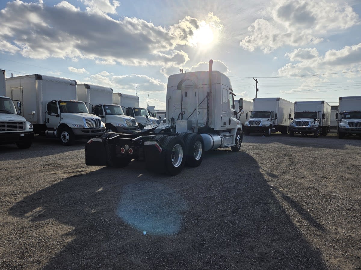 2020 Freightliner - image 4