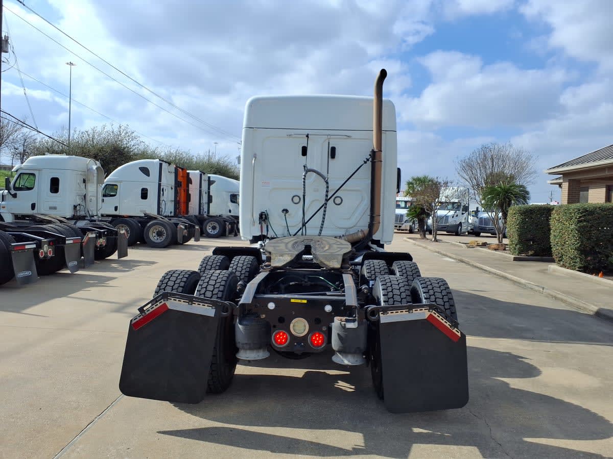 2020 Freightliner/Mercedes CASCADIA 113" DAYCAB 894920