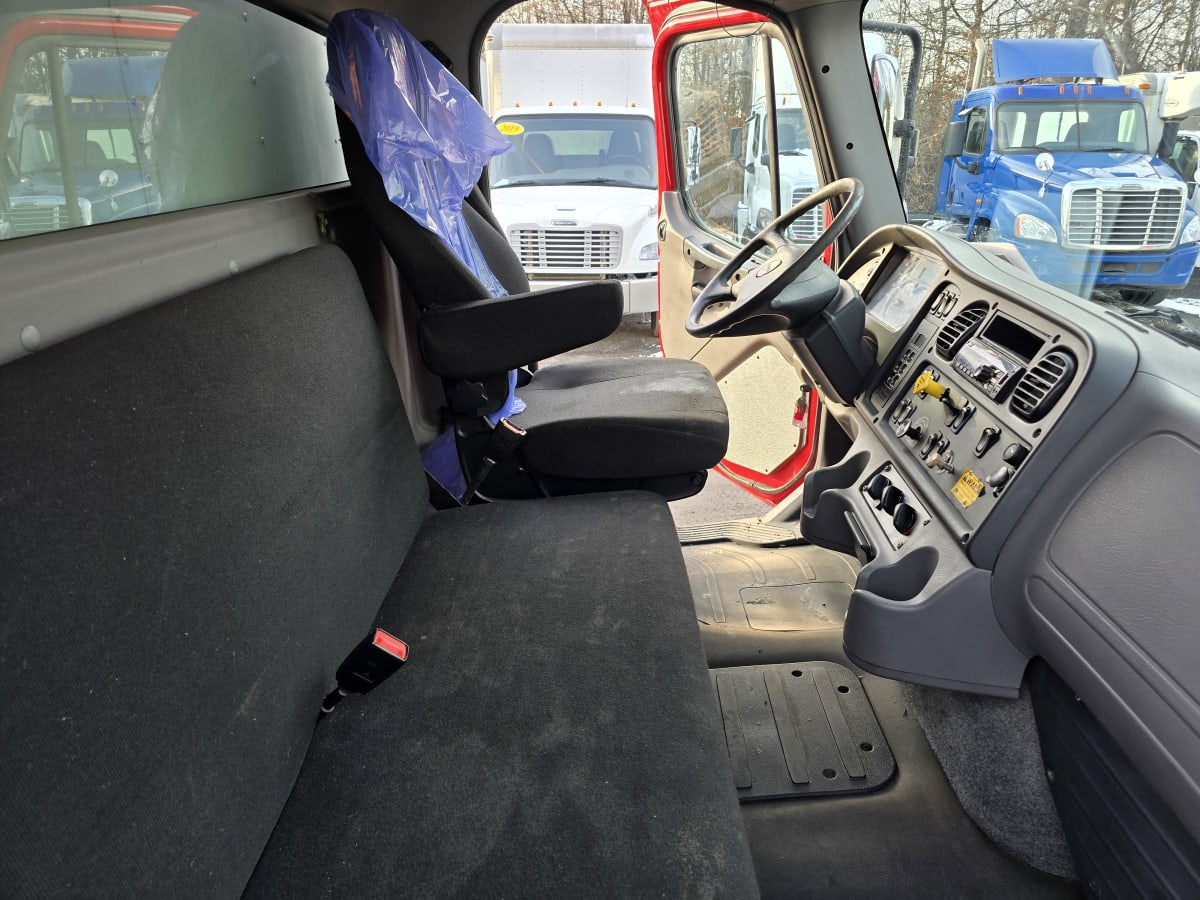 2019 Freightliner/Mercedes M2 106 894937