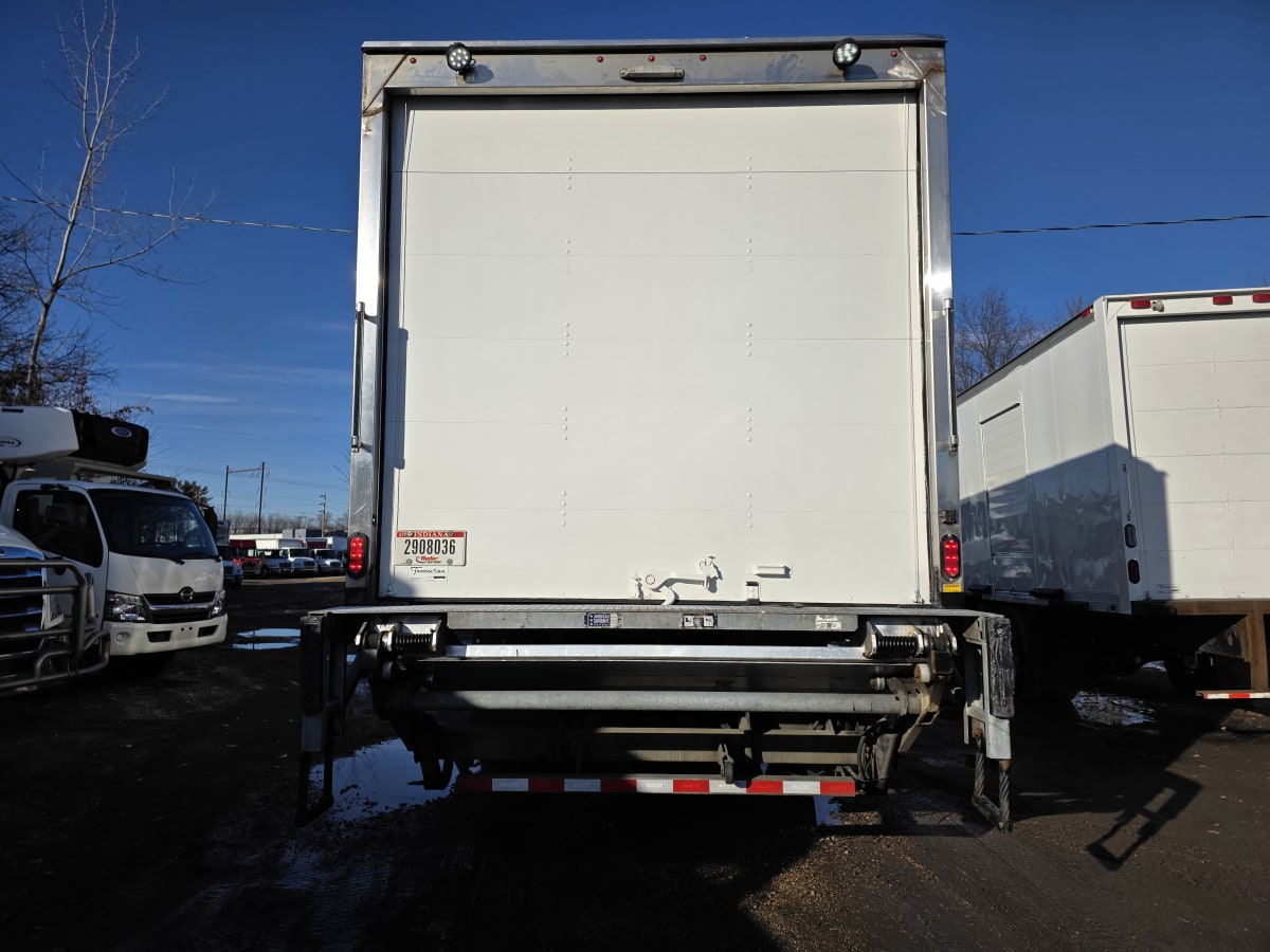 2019 Freightliner/Mercedes M2 106 894938